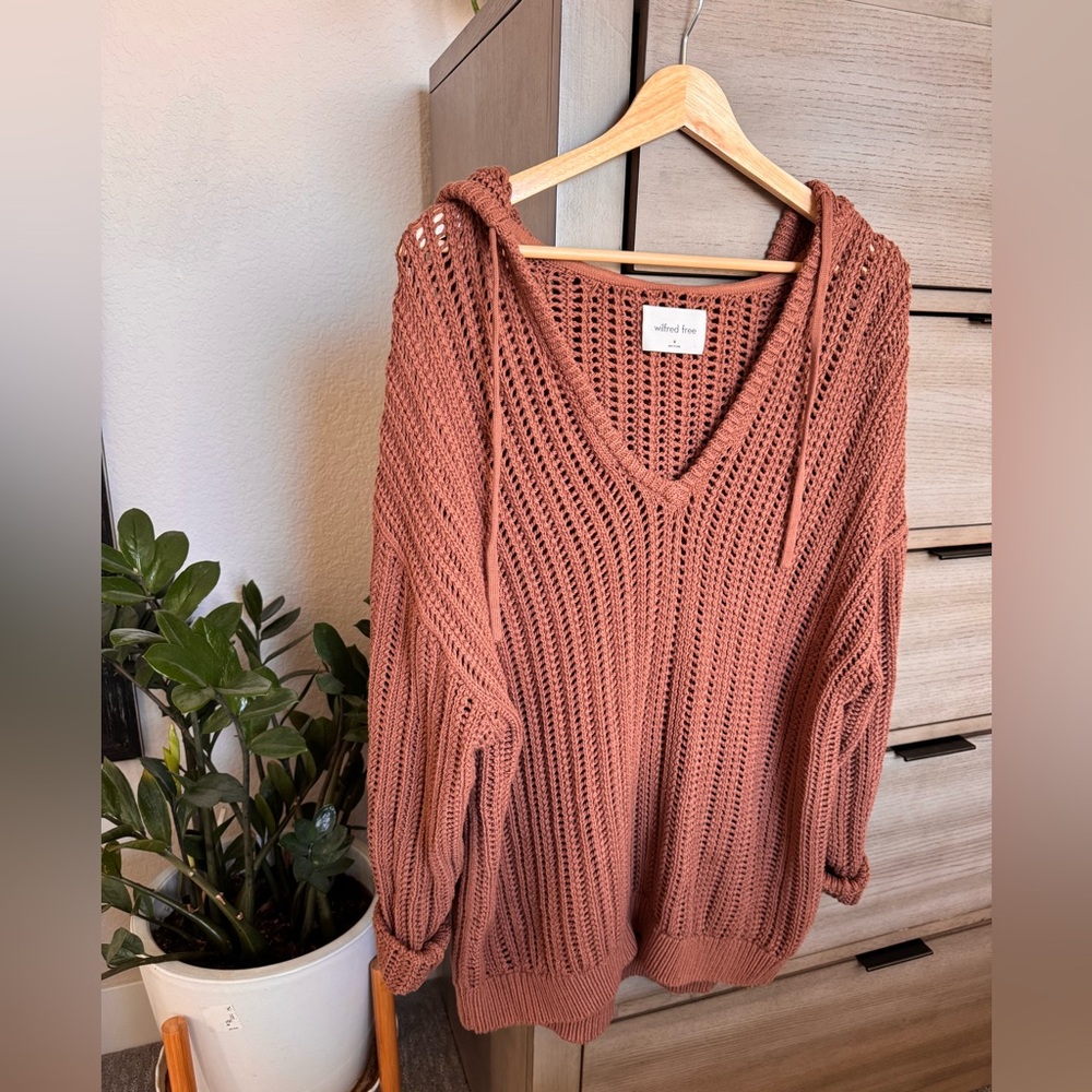 Aritzia Women's Oversize Sweater